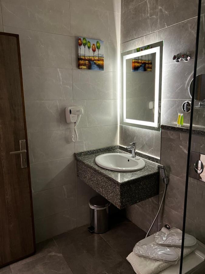 Sky Hotel Акаба Экстерьер фото