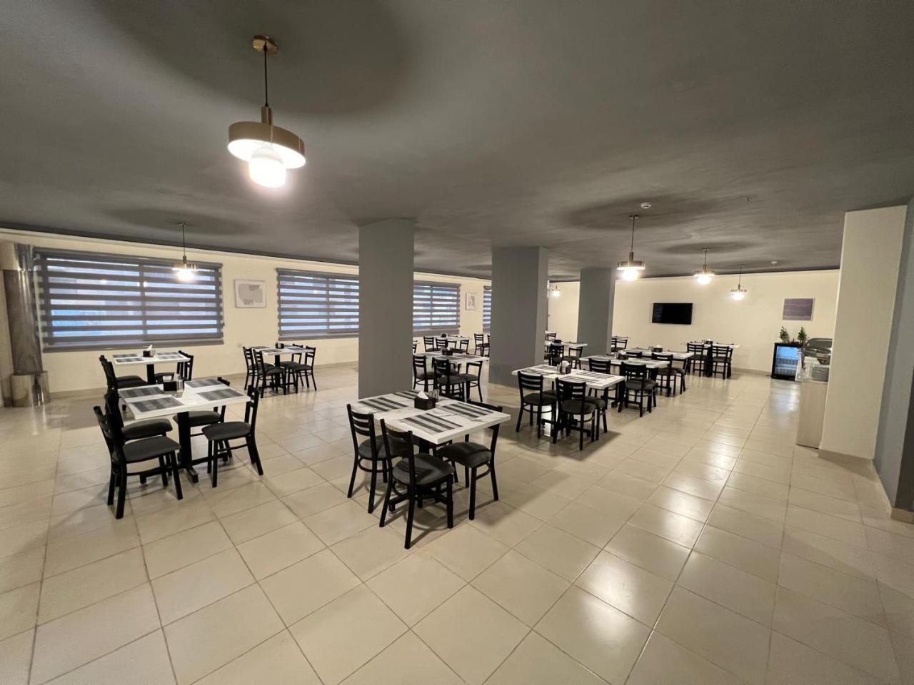 Sky Hotel Акаба Экстерьер фото
