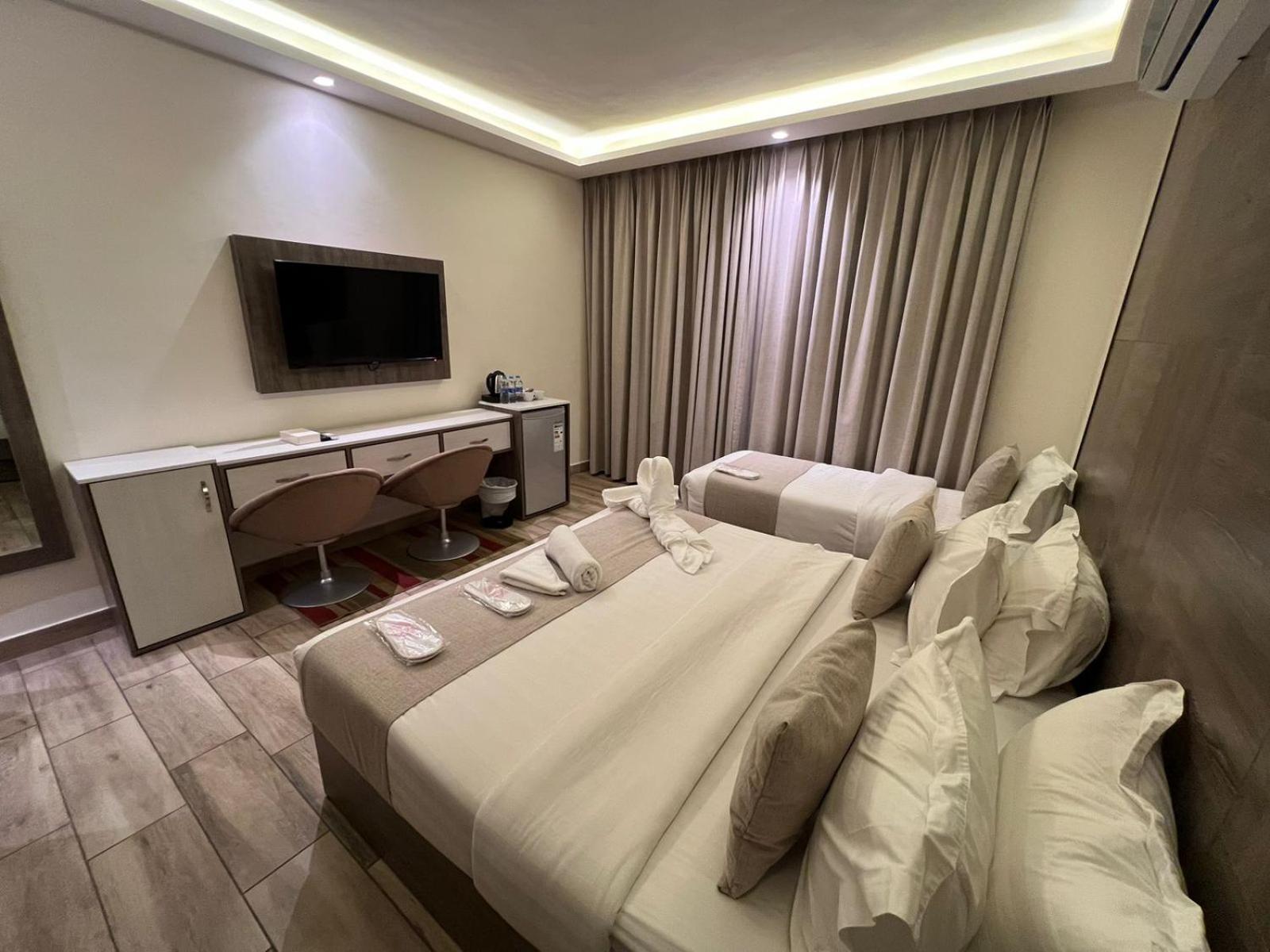 Sky Hotel Акаба Экстерьер фото