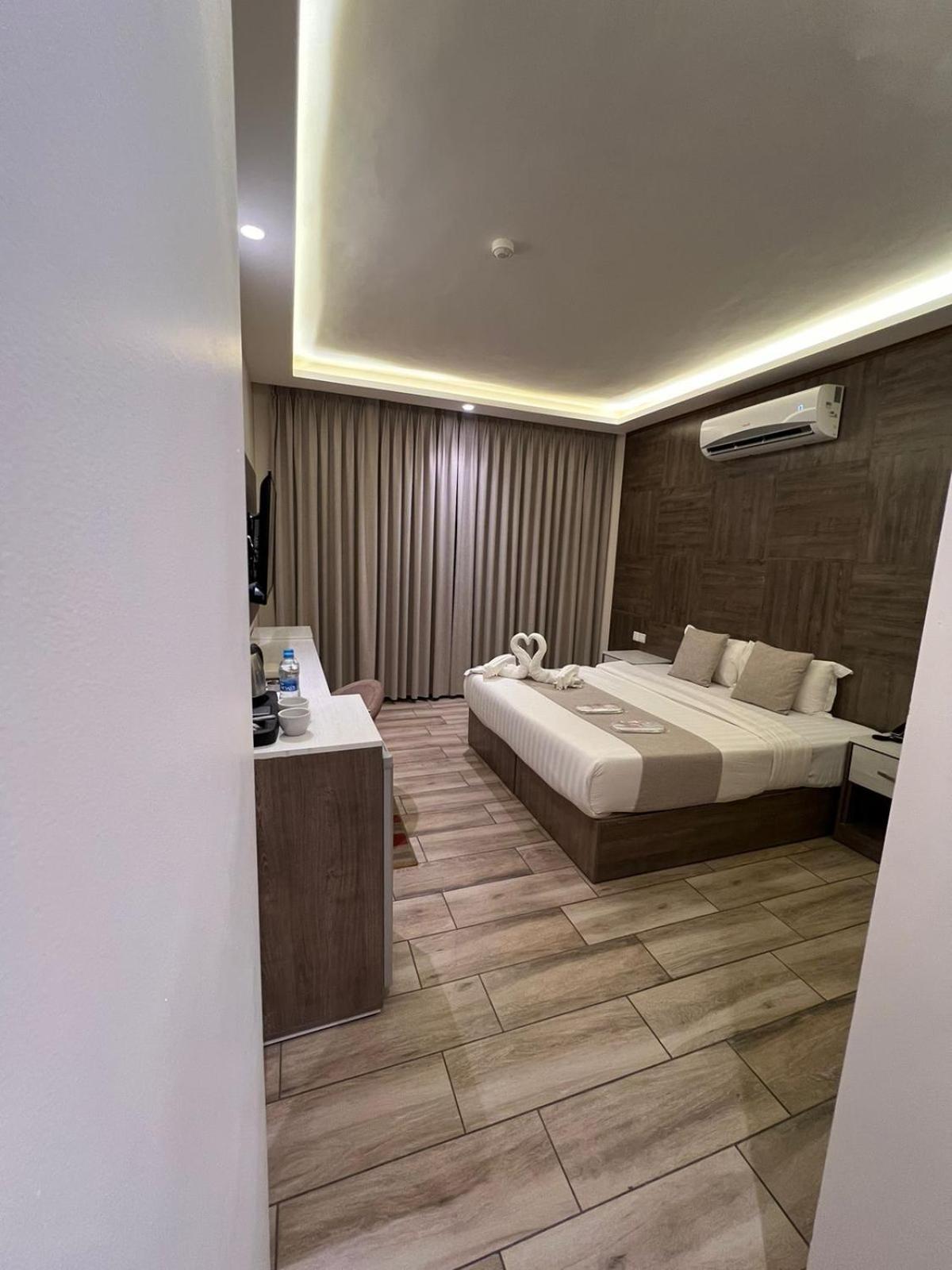 Sky Hotel Акаба Экстерьер фото